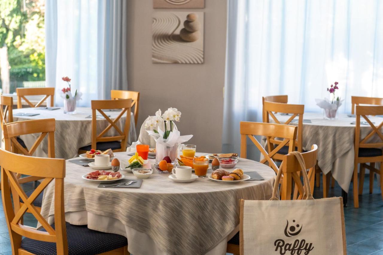 Raffy Family & Bike Hotel Diano Marina Ngoại thất bức ảnh