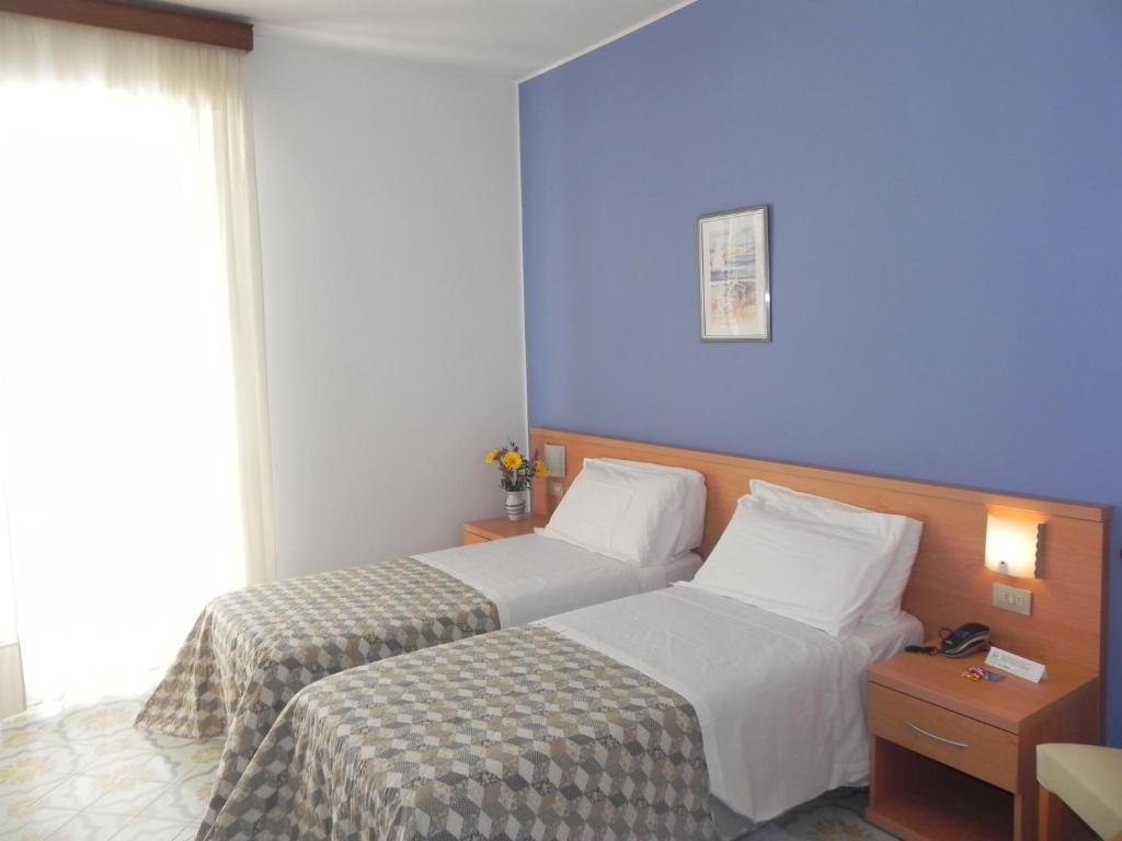 Raffy Family & Bike Hotel Diano Marina Phòng bức ảnh