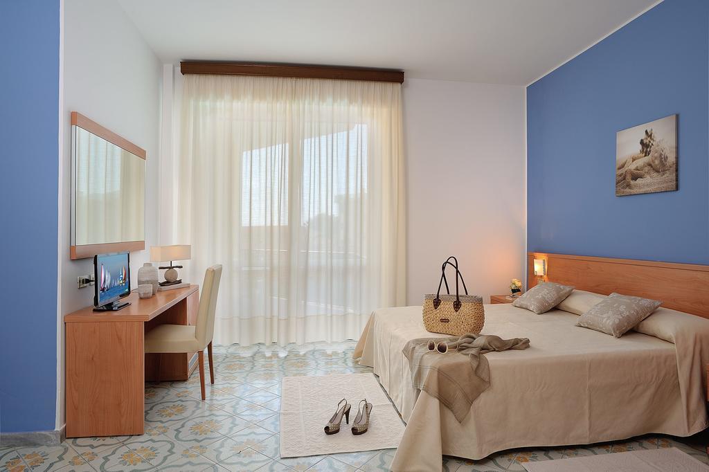 Raffy Family & Bike Hotel Diano Marina Phòng bức ảnh