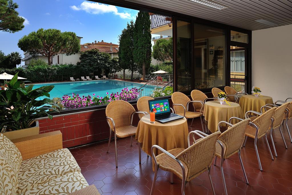 Raffy Family & Bike Hotel Diano Marina Ngoại thất bức ảnh